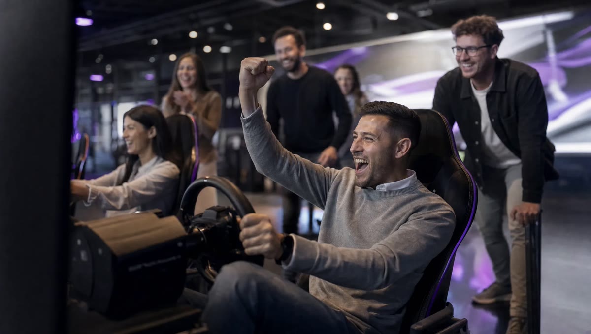 Cover: Sim.Racing Center: Innovatives Teambuilding auf Mallorca